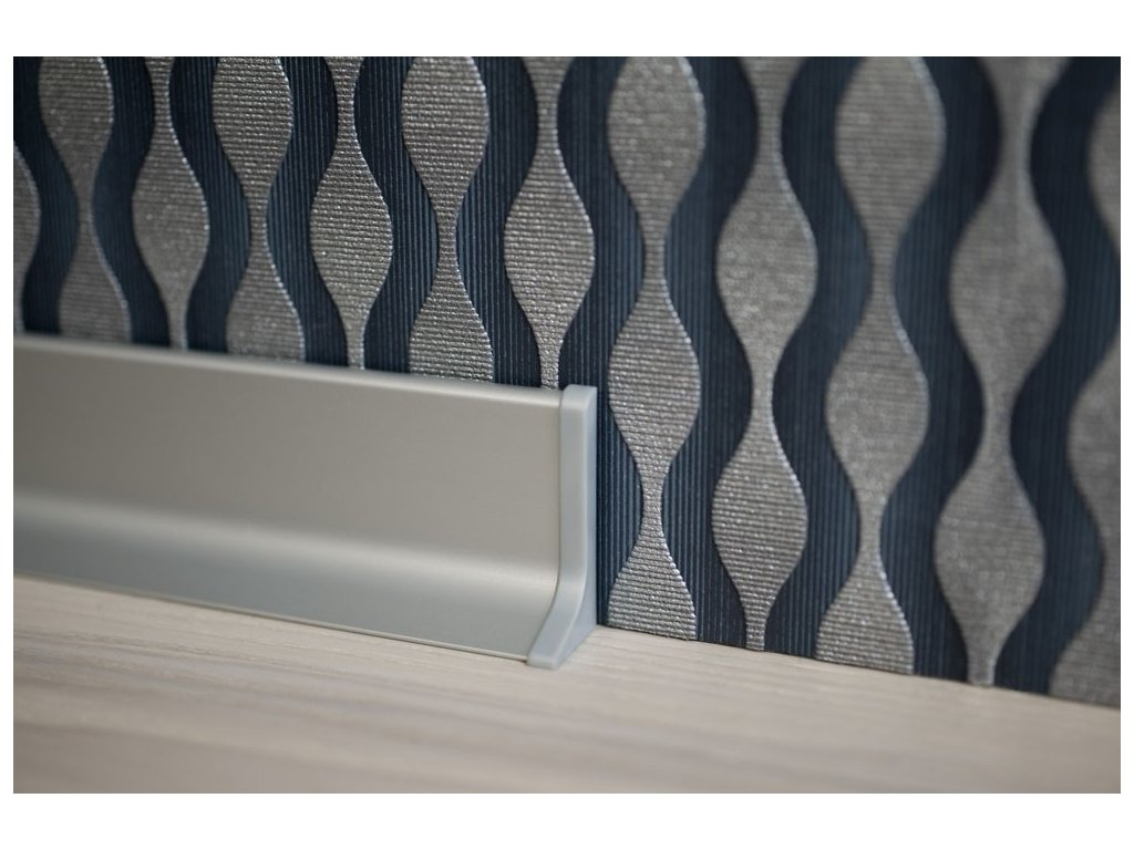 AL soklová lišta Q63 / Striebro pravá koncovka