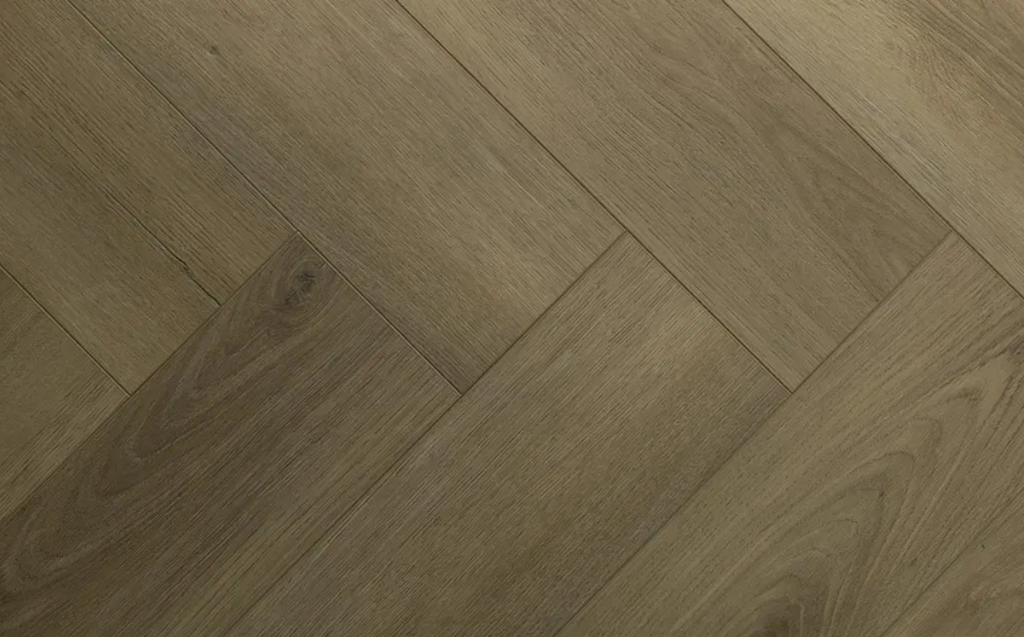 Kompozitná podlaha - FirmFit / Herringbone 5/33 / Water Oak EWH-7114