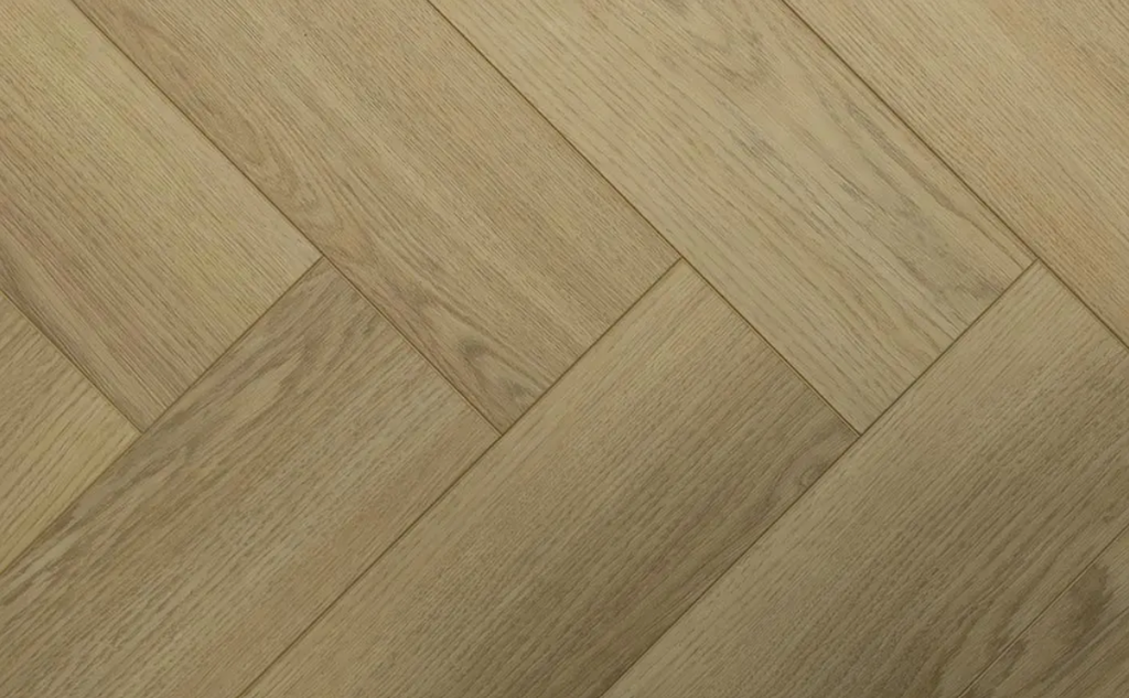 Kompozitná podlaha - FirmFit / Herringbone 5/33 / Forest Oak EWH-7097