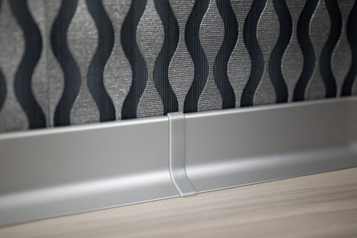 [4130] AL soklová lišta Q63 / Striebro Spojka