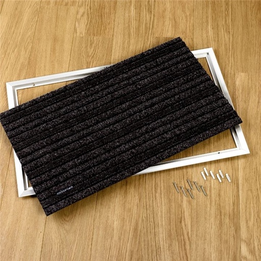 [11018] QUICK-STEP rohožka pred dvere 790x478 (QSDOORMAT)